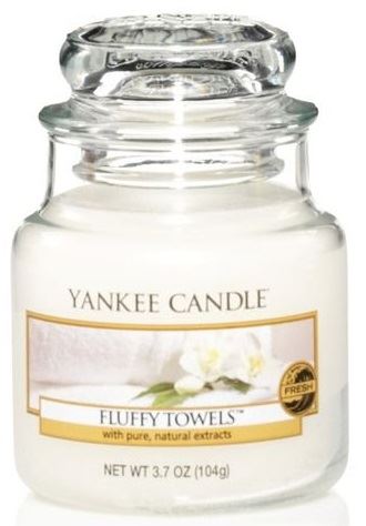 Yankee Candle Fluffy Towels vonná svíčka 104 g