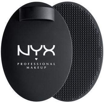 NYX Professional Makeup On the Spot Brush Cleansing Pad